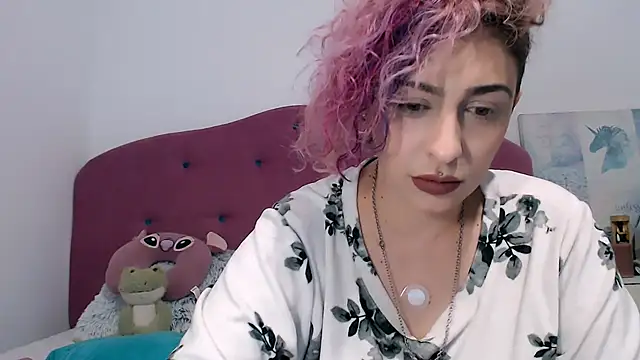 Snapshot of AAARUNY chatting on November 2025 06:28:02 PM AAARUNY online show from November 2025 06:28:02 PM