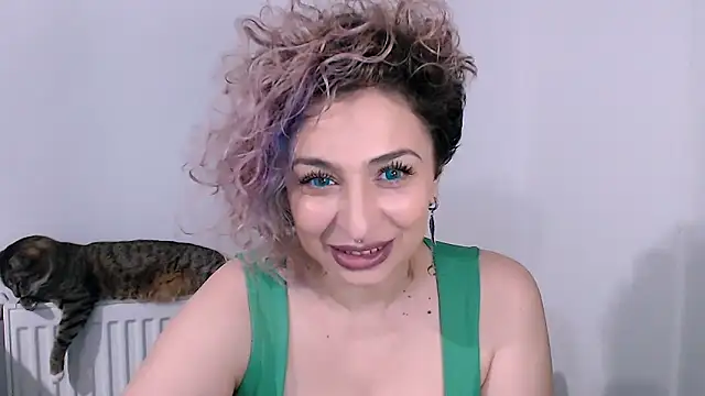 Snapshot of AAARUNY chatting on February 2026 03:41:02 PM AAARUNY online show from February 2026 03:41:02 PM