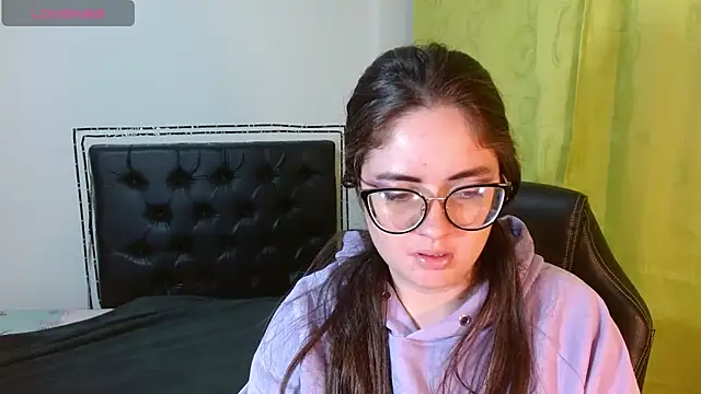 KrystalAdams online show from November 2025 01:10:01 PM