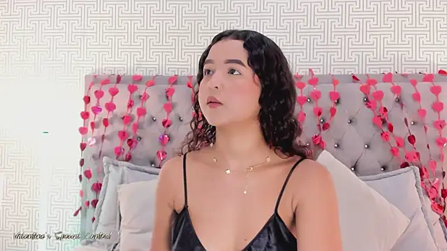 Snapshot of Evaa_Lunna_ chatting on February 2026 06:31:01 PM Evaa Lunna online show from February 2026 06:31:01 PM