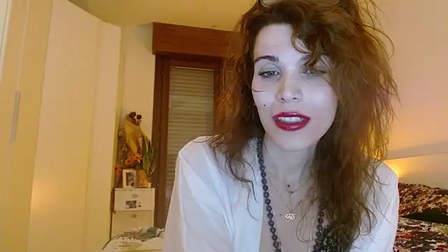 Snapshot of refem9 chatting on October 2025 07:09:02 PM refem9 online show from October 2025 07:09:02 PM