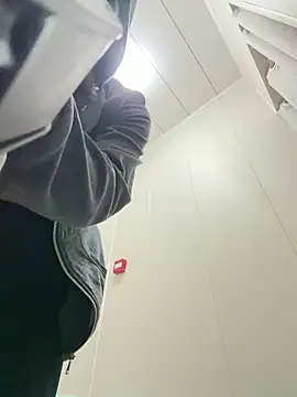 Snapshot of Ninazhang chatting on January 2026 01:40:01 AM Ninazhang online show from January 2026 01:40:01 AM