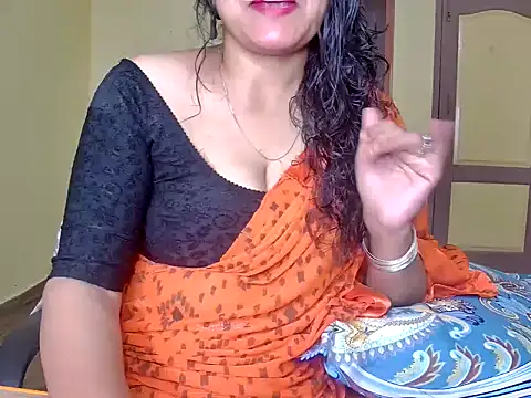 Snapshot of MasTANIYA chatting on September 2025 10:25:01 PM MasTANIYA online show from September 2025 10:25:01 PM