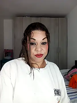 Snapshot of Ana-victoria chatting on September 2025 03:33:02 AM Ana-victoria online show from September 2025 03:33:02 AM