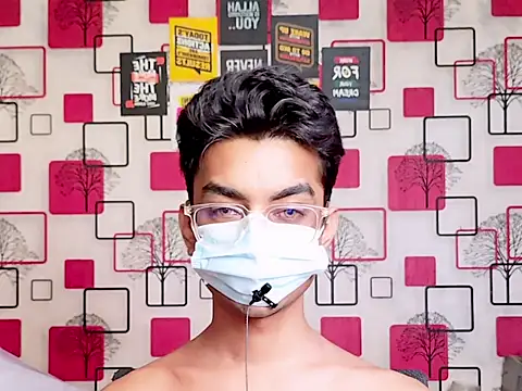 ChiseledCharm online show from September 2025 02:50:02 PM