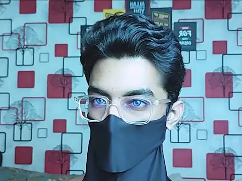 ChiseledCharm online show from October 2025 05:54:02 PM