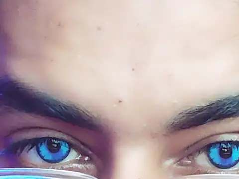 ChiseledCharm online show from October 2025 07:41:01 PM