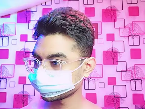 ChiseledCharm online show from November 2025 07:46:02 PM