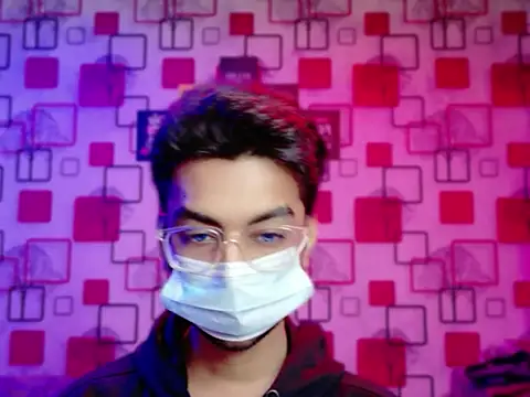 ChiseledCharm online show from December 2025 05:53:01 PM