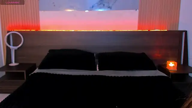 Snapshot of samanthaa_moon chatting on June 2026 08:36:01 PM samanthaa moon online show from June 2026 08:36:01 PM
