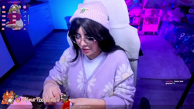 Snapshot of AlyssaRomanova chatting on December 2025 02:28:02 AM AlyssaRomanova online show from December 2025 02:28:02 AM