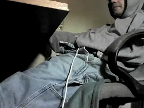 Snapshot of skateboy78 chatting on March 2025 10:57:02 AM skateboy78 online show from March 2025 10:57:02 AM