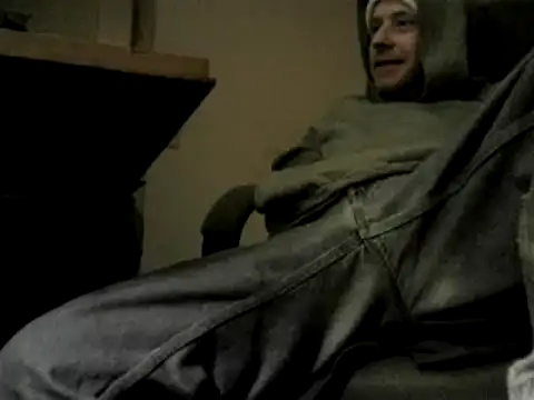 Snapshot of skateboy78 chatting on March 2025 06:10:02 PM skateboy78 online show from March 2025 06:10:02 PM