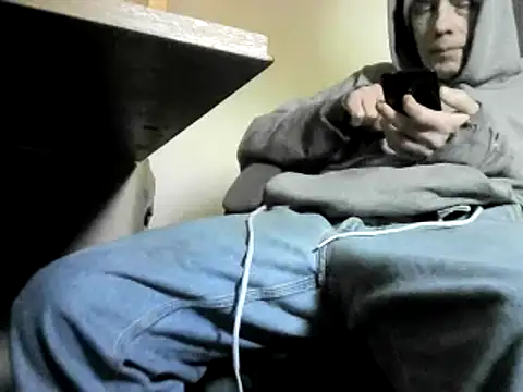 Snapshot of skateboy78 chatting on March 2025 02:12:01 PM skateboy78 online show from March 2025 02:12:01 PM