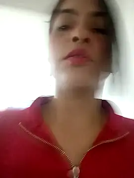 Snapshot of Fox_Roxxan chatting on September 2025 12:32:01 AM Fox Roxxan online show from September 2025 12:32:01 AM