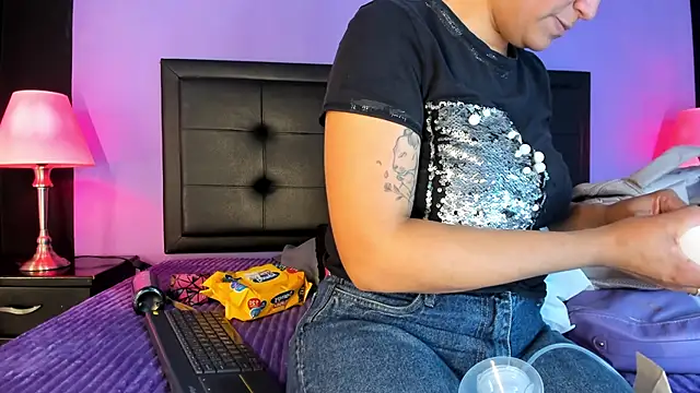 GreciaFox1 online show from May 2026 12:04:02 PM