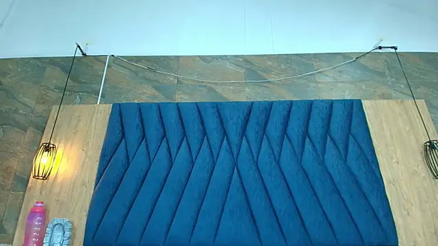 Emma Valencia 001 online show from September 2025 08:30:01 PM