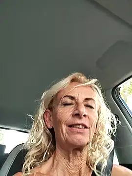 clarabell4 online show from September 2025 12:41:01 PM