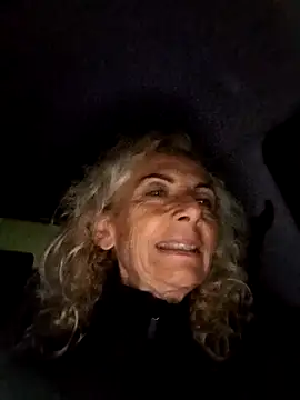 clarabell4 online show from September 2025 06:46:01 PM