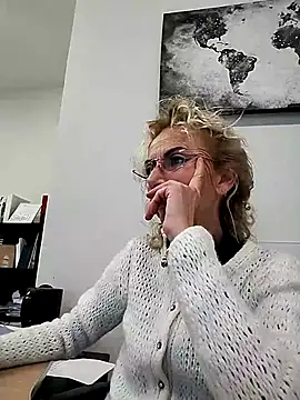 clarabell4 online show from January 2026 08:42:02 AM