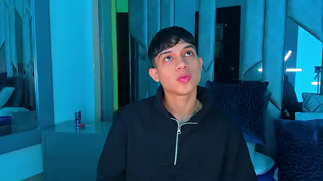 Snapshot of Sebax_Young chatting on September 2025 04:25:02 AM Sebax Young online show from September 2025 04:25:02 AM