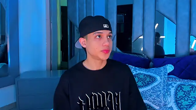 Snapshot of Sebax_Young chatting on September 2025 07:58:02 PM Sebax Young online show from September 2025 07:58:02 PM