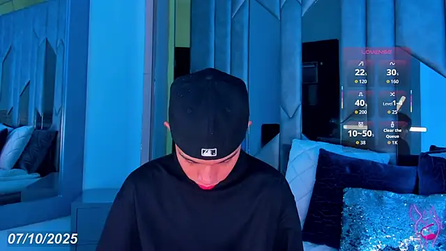 Snapshot of Sebax_Young chatting on October 2025 08:17:02 PM Sebax Young online show from October 2025 08:17:02 PM