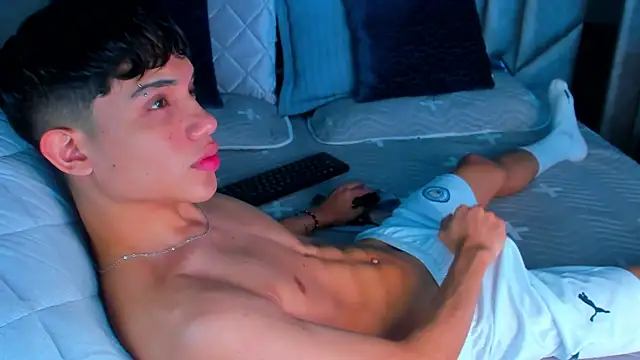 Snapshot of Sebax_Young chatting on November 2025 01:33:02 PM Sebax Young online show from November 2025 01:33:02 PM