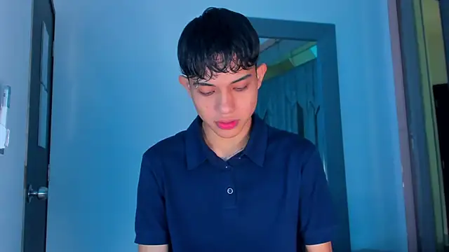 Snapshot of Sebax_Young chatting on November 2025 08:33:02 PM Sebax Young online show from November 2025 08:33:02 PM