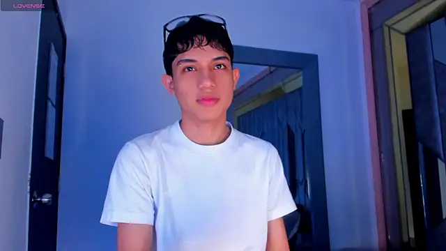 Sebax Young online show from May 2026 08:36:02 PM
