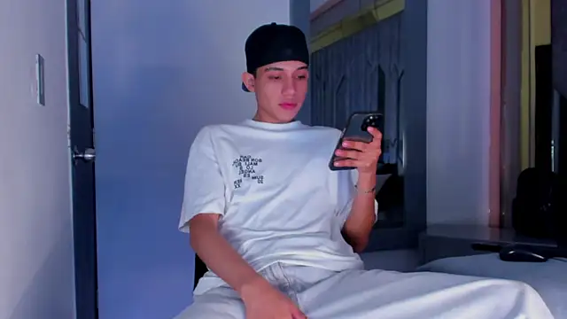 Sebax Young online show from May 2026 08:47:02 PM