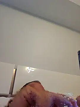 cubanitofeliz40 online show from September 2025 07:03:01 PM