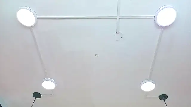 ThaliaCross online show from December 2025 07:52:01 PM