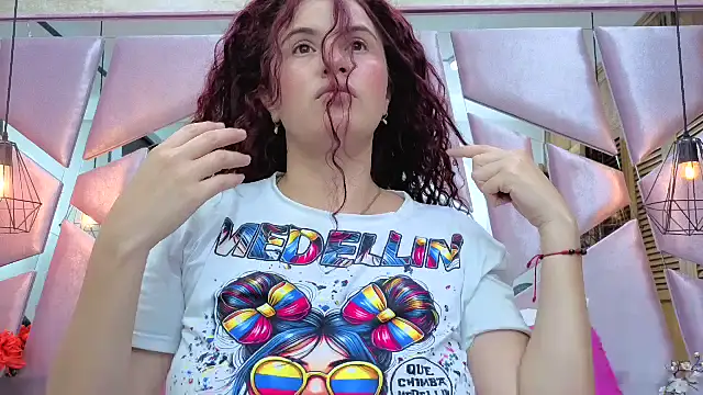 ThaliaCross online show from February 2026 08:07:02 PM