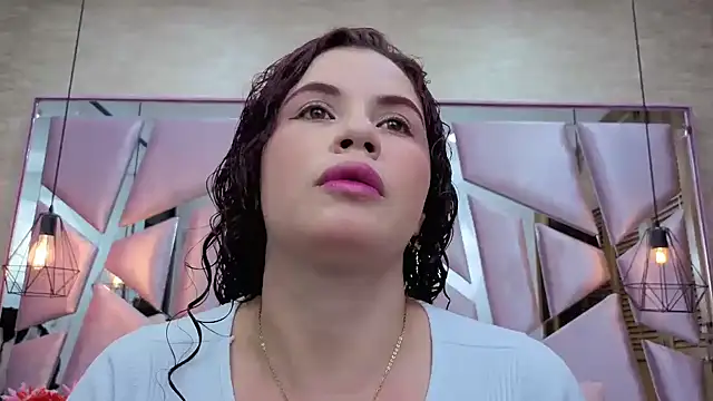 ThaliaCross online show from March 2026 07:14:01 PM