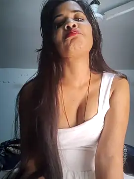 cute radhikaa online show from February 2026 03:43:01 AM