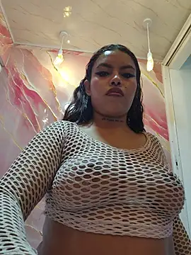 Snapshot of Yessica_Lopezz chatting on May 2026 01:16:01 PM Yessica Lopezz online show from May 2026 01:16:01 PM
