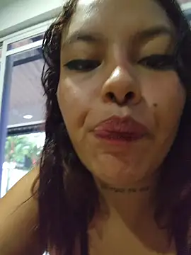 Snapshot of Yessica_Lopezz chatting on May 2026 12:23:01 PM Yessica Lopezz online show from May 2026 12:23:01 PM