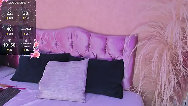 KARINAJTORRES online show from October 2025 08:59:01 PM