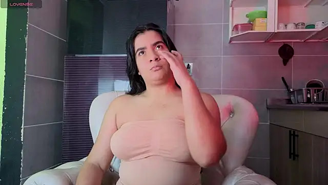 KARINAJTORRES online show from November 2025 09:29:02 PM