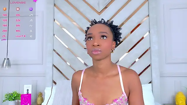 Agatha-Adams online show from October 2025 03:35:02 PM