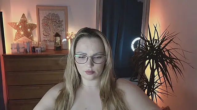 Snapshot of marrygrayes chatting on January 2025 09:58:01 PM marrygrayes online show from January 2025 09:58:01 PM