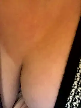 Snapshot of FetishIris chatting on October 2025 03:07:02 PM FetishIris online show from October 2025 03:07:02 PM