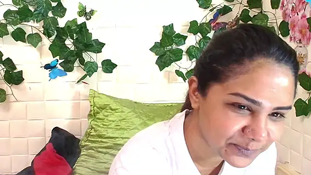 IndiaSexyStripper4u online show from October 2025 06:10:01 PM