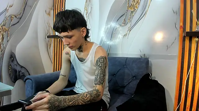 StraightBoy Nick online show from September 2025 06:05:02 AM