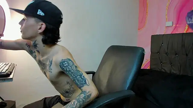 StraightBoy Nick online show from October 2025 08:38:02 PM