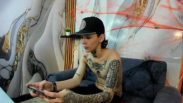 StraightBoy Nick online show from November 2025 02:47:01 AM