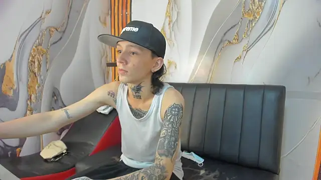 StraightBoy Nick online show from March 2026 04:18:02 AM