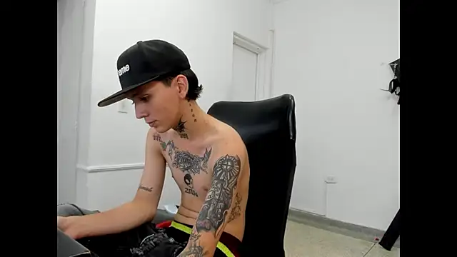 StraightBoy Nick online show from May 2026 04:08:02 AM