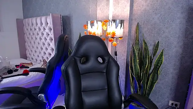 laila stilwiills online show from March 2026 06:07:02 AM